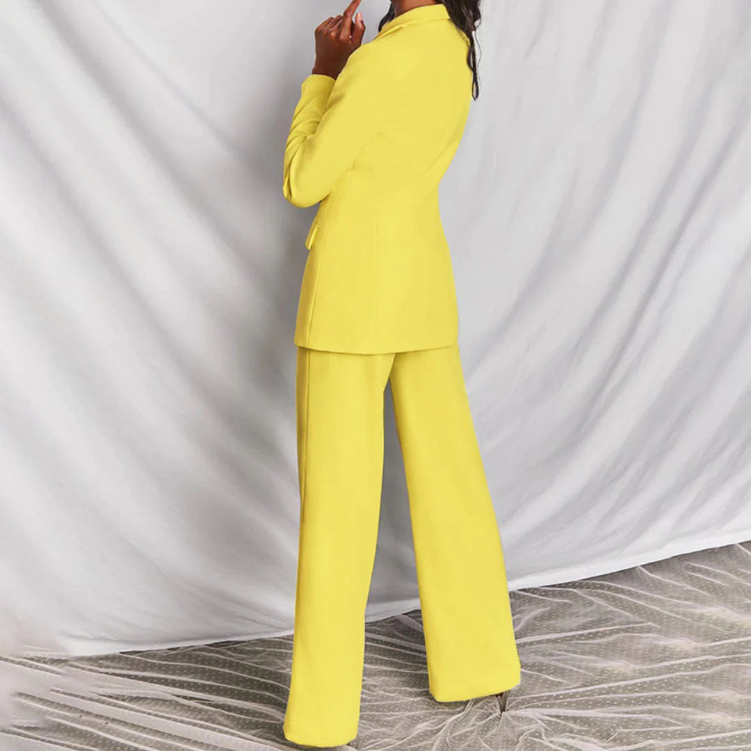keltainen bleiseri ja housut naisten takanäkymä 